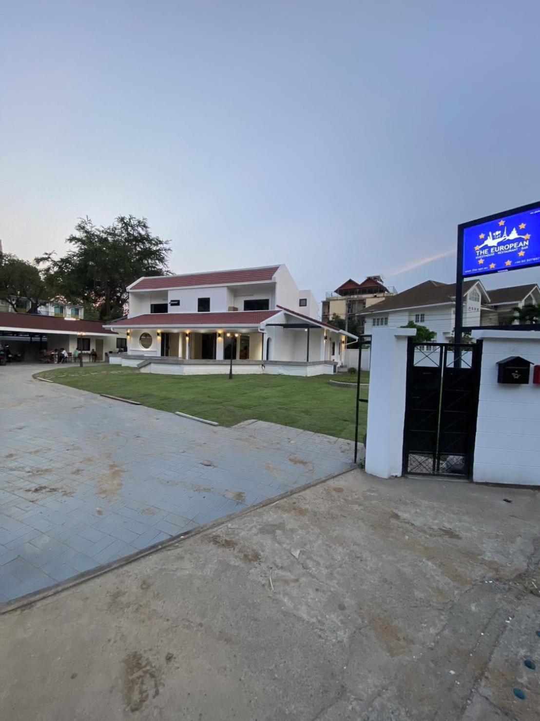 The European Chiang Mai Hotel Ngoại thất bức ảnh